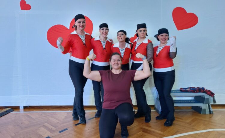 Jupí jej, JV Sport team a jeho první stepařský tým zrozen. DĚKUJEME!!!